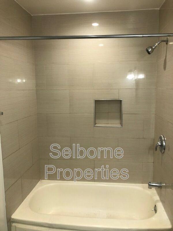 Apartment for rent at 1537 8th Ave #B, Oakland, CA 94606
