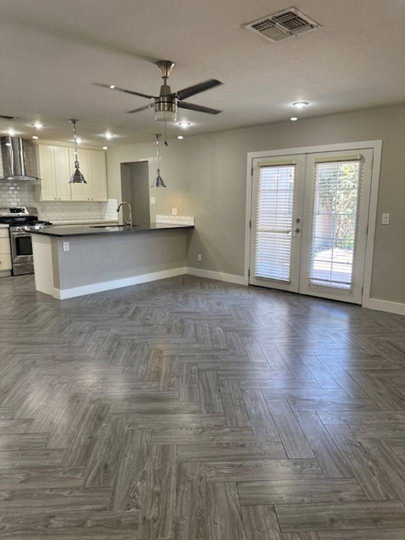 House for rent at 1416 E Del Rio Dr, Tempe, AZ 85282