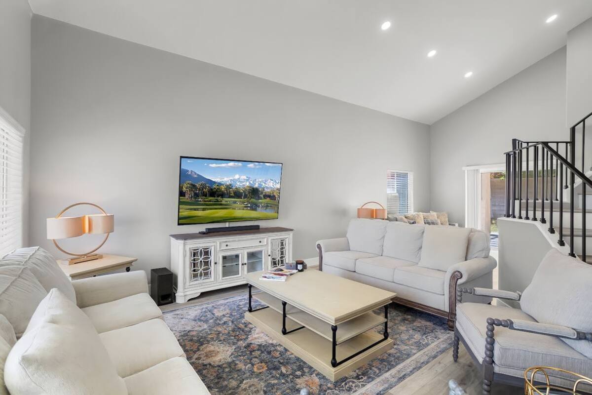 House for rent at 40605 Ventana Court, Palm Desert, CA 92260