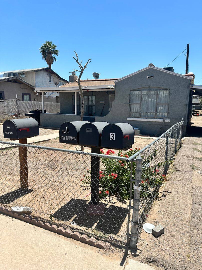Apartment for rent at 2033 W Madison St, Phoenix, AZ 85009