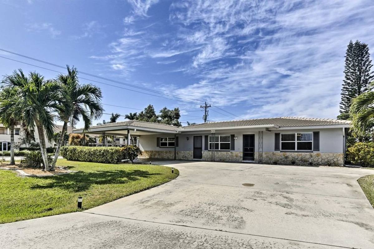 Apartment for rent at 4120 SE 18th Place, Cape Coral, FL 33904