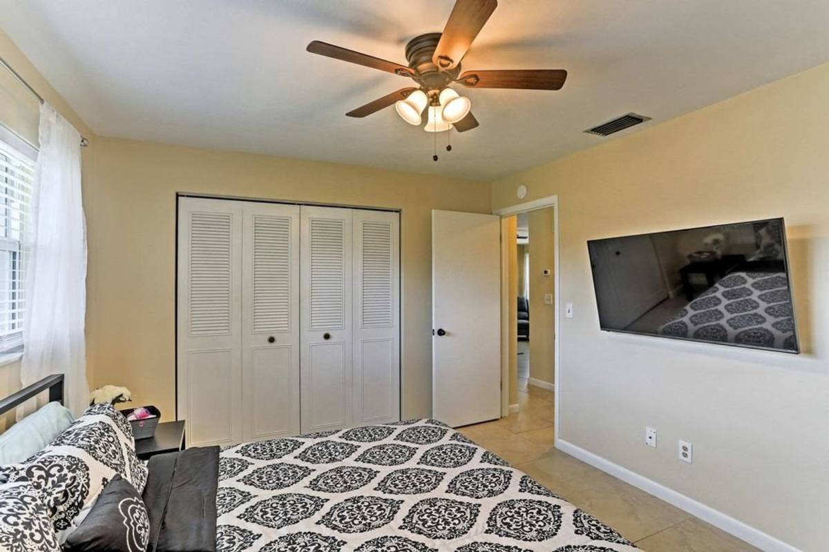 Apartment for rent at 4120 SE 18th Place, Cape Coral, FL 33904