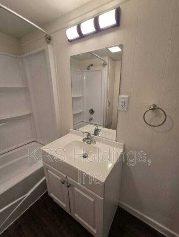 Apartment for rent at 908 W Broad St, Richmond, VA 23220