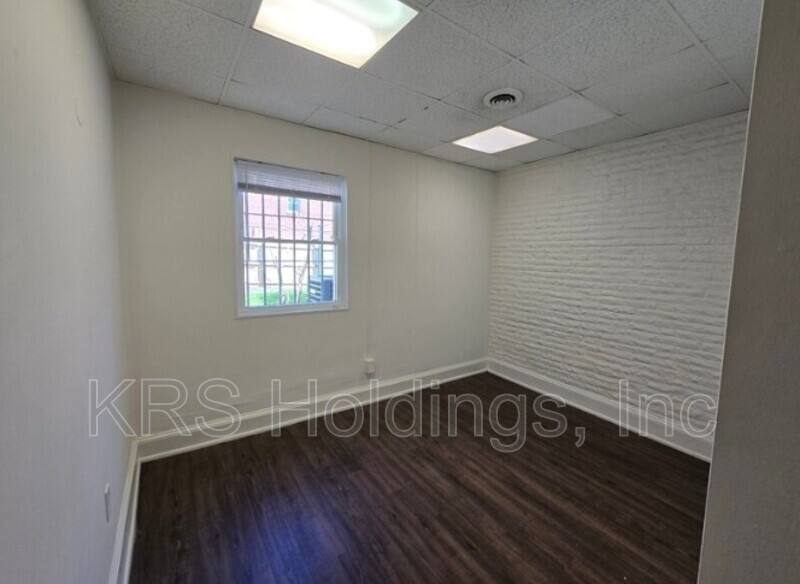 Apartment for rent at 908 W Broad St, Richmond, VA 23220