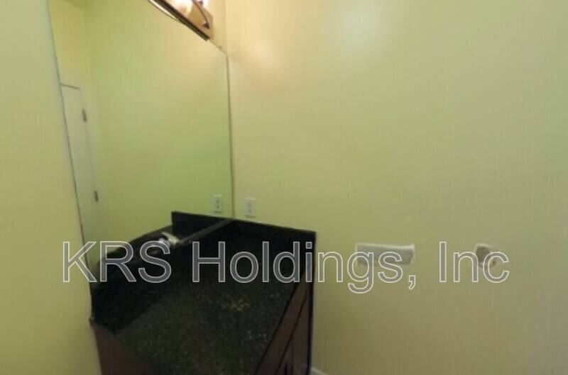 Apartment for rent at 123 E Broad St, Richmond, VA 23219