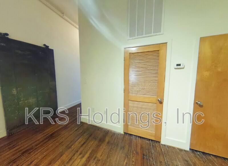 Apartment for rent at 900 W Broad, Richmond, VA 23230
