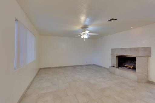 House for rent at 343 Greenbriar Way, Las Vegas, NV 89121
