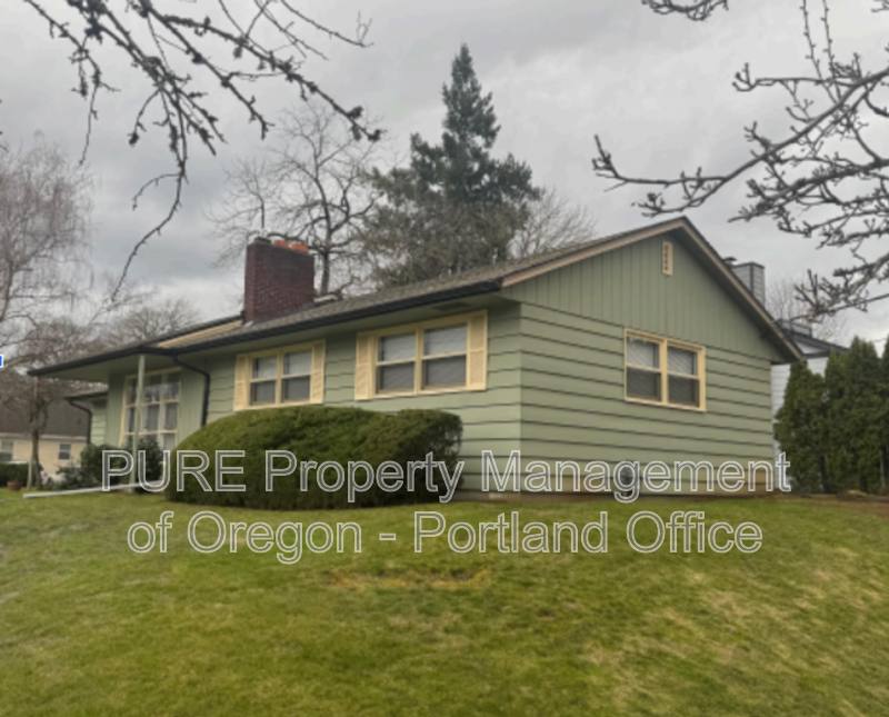House for rent at 6733 N Stanford, Portland, OR 97203
