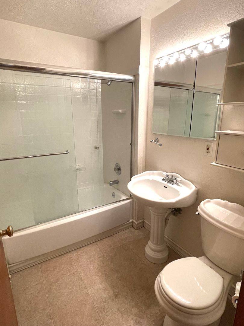 Apartment for rent at 89 N Waverly Place, Kennewick, WA 99336