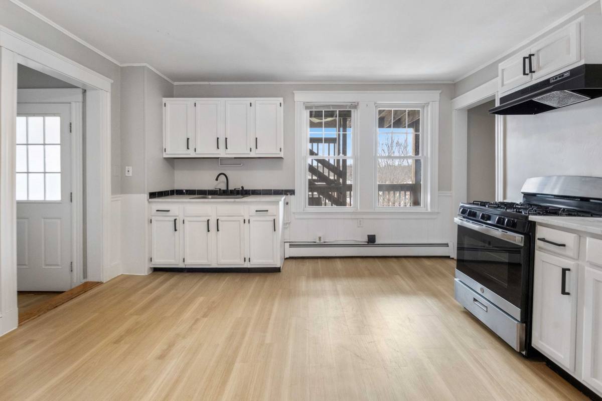 Apartment for rent at 248 Rantoul St, Beverly, MA 01915