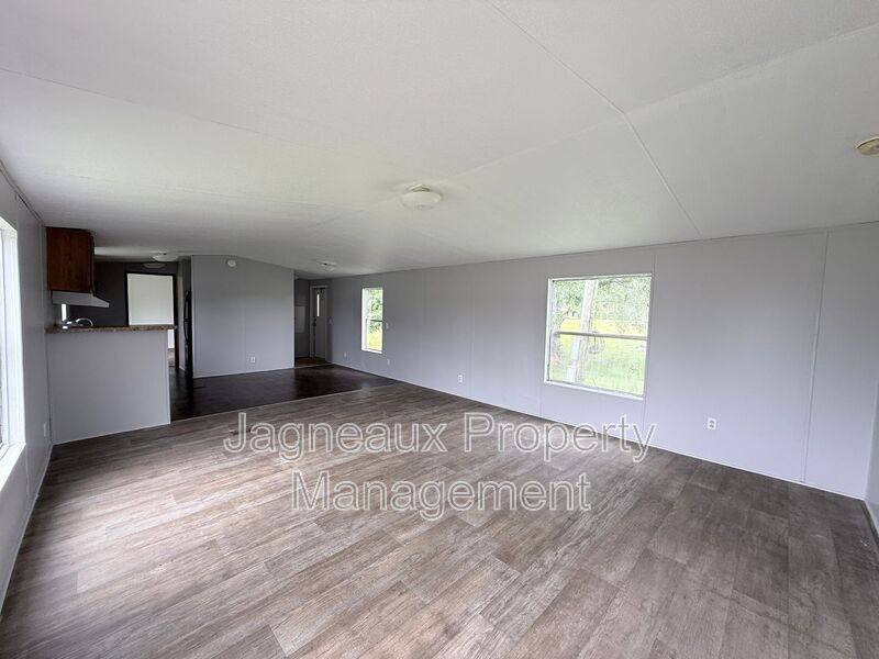 House for rent at 1908 Center St, Vinton, LA 70668
