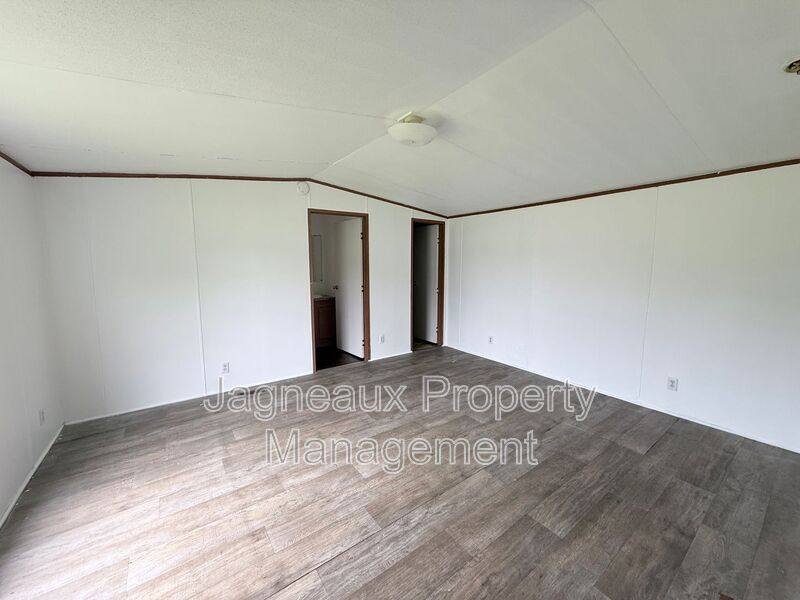 House for rent at 1908 Center St, Vinton, LA 70668
