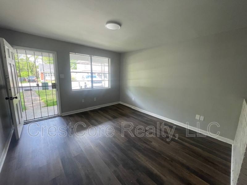 Apartment for rent at 3019 Carnes Ave, Memphis, TN 38111