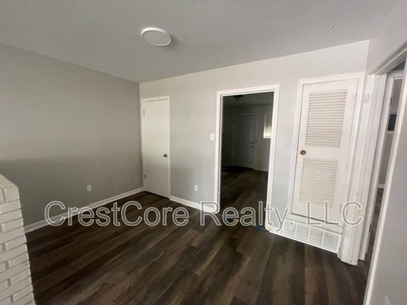 Apartment for rent at 3019 Carnes Ave, Memphis, TN 38111