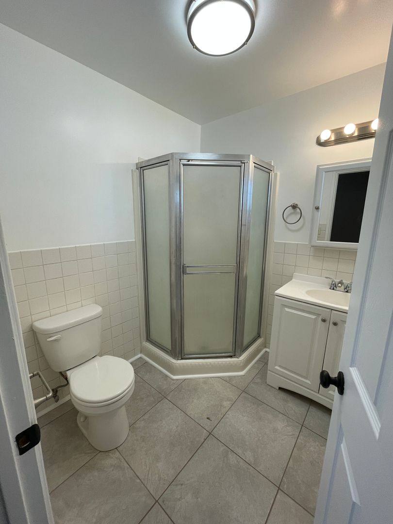 Apartment for rent at 188-192 S Craig Ave, Pasadena, CA 91107