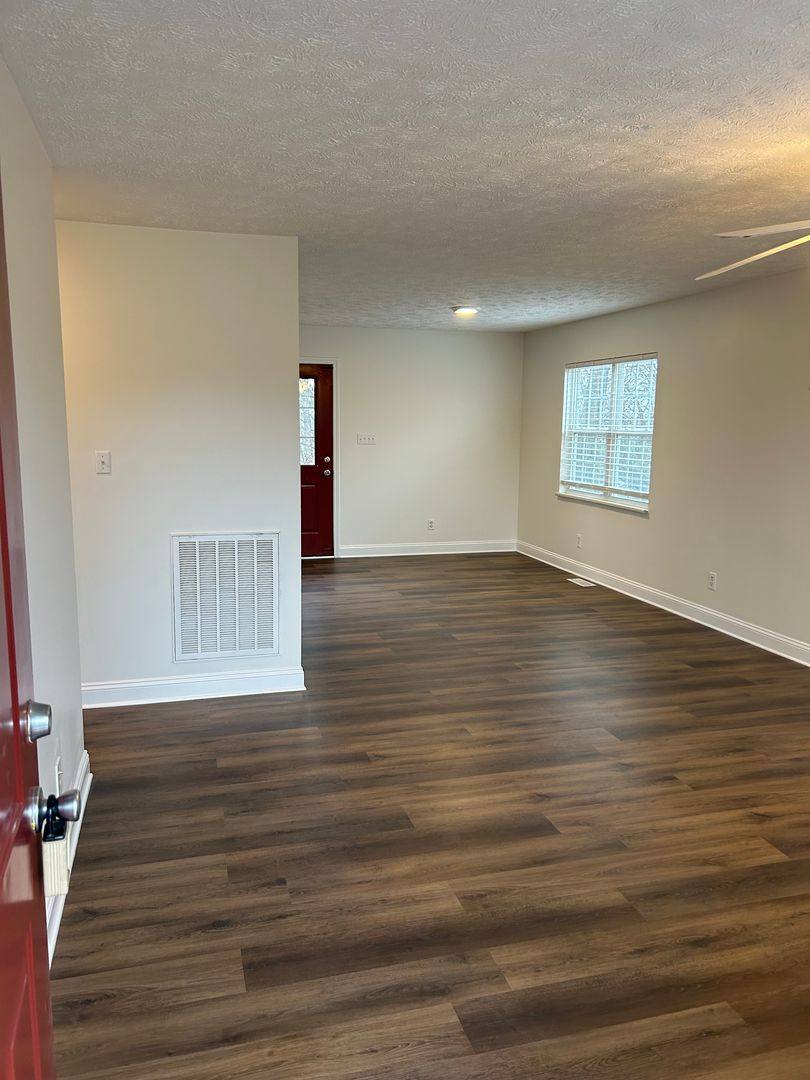 House for rent at 907 Mynders Ave, Maryville, TN 37801