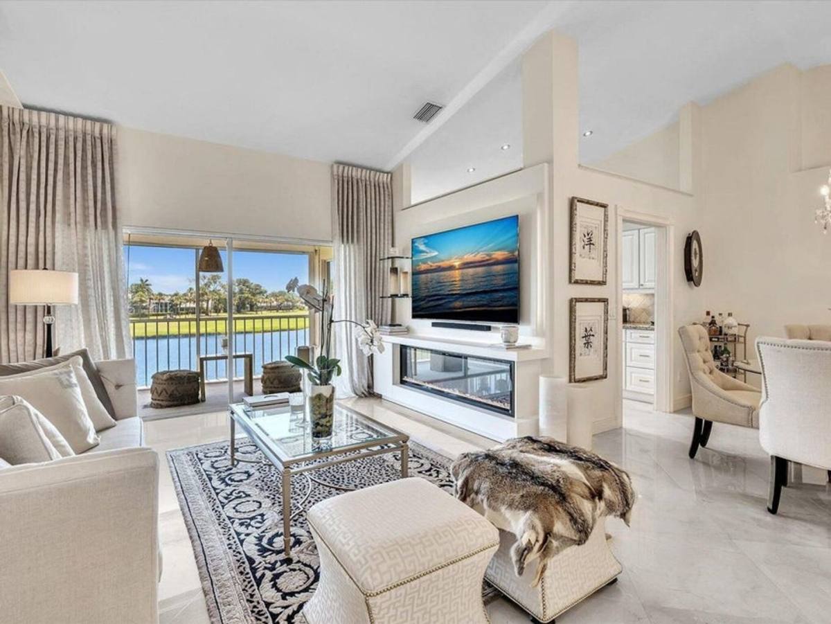 House for rent at 17287 Boca Club Blvd, Boca Raton, FL 33487