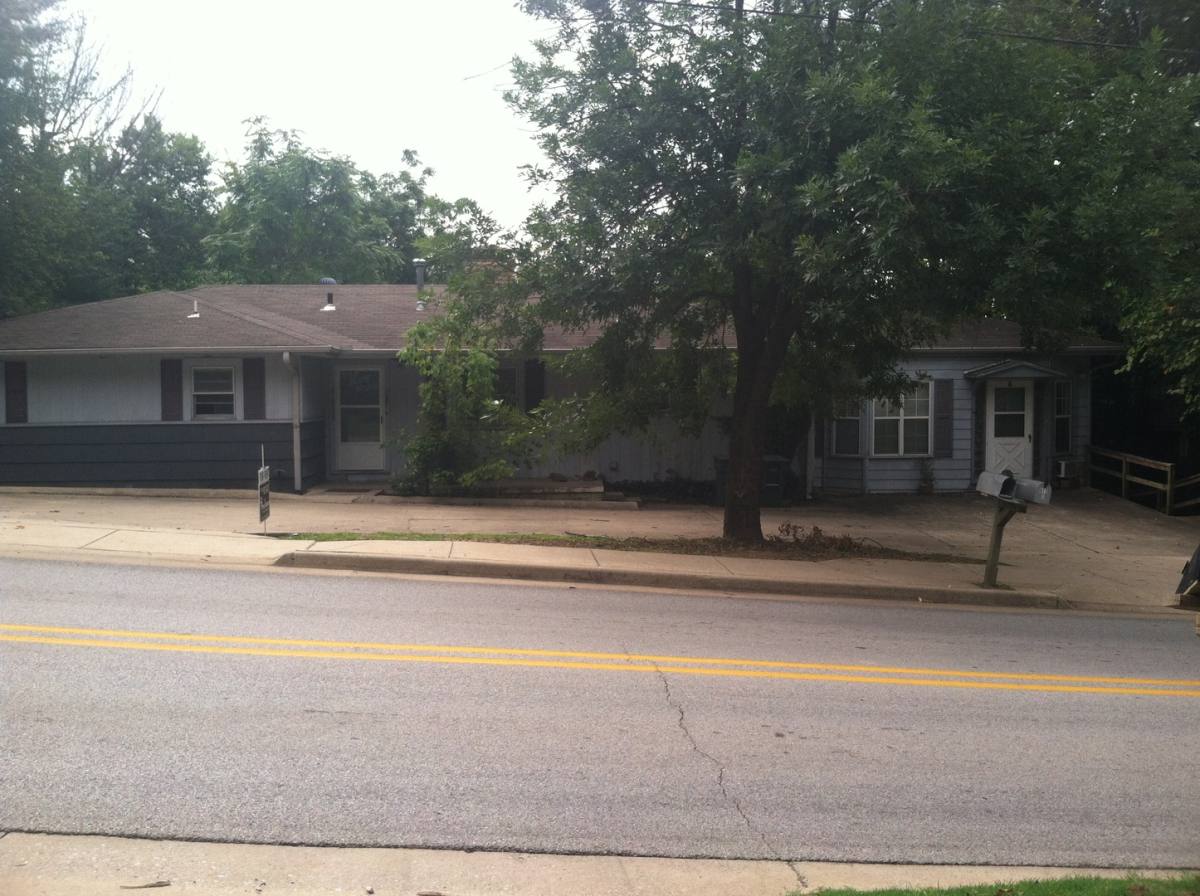 Apartment for rent at 873 Clinton Dr, Fayetteville, AR 72701