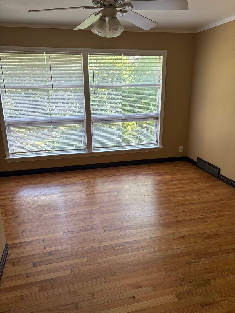 Apartment for rent at 873 Clinton Dr, Fayetteville, AR 72701