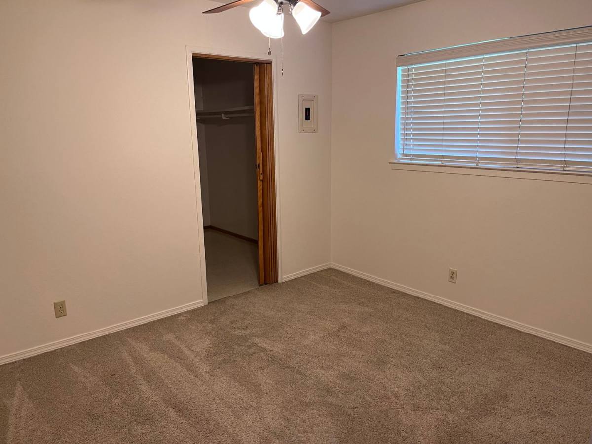 Apartment for rent at 2517 U St, Sacramento, CA 95818