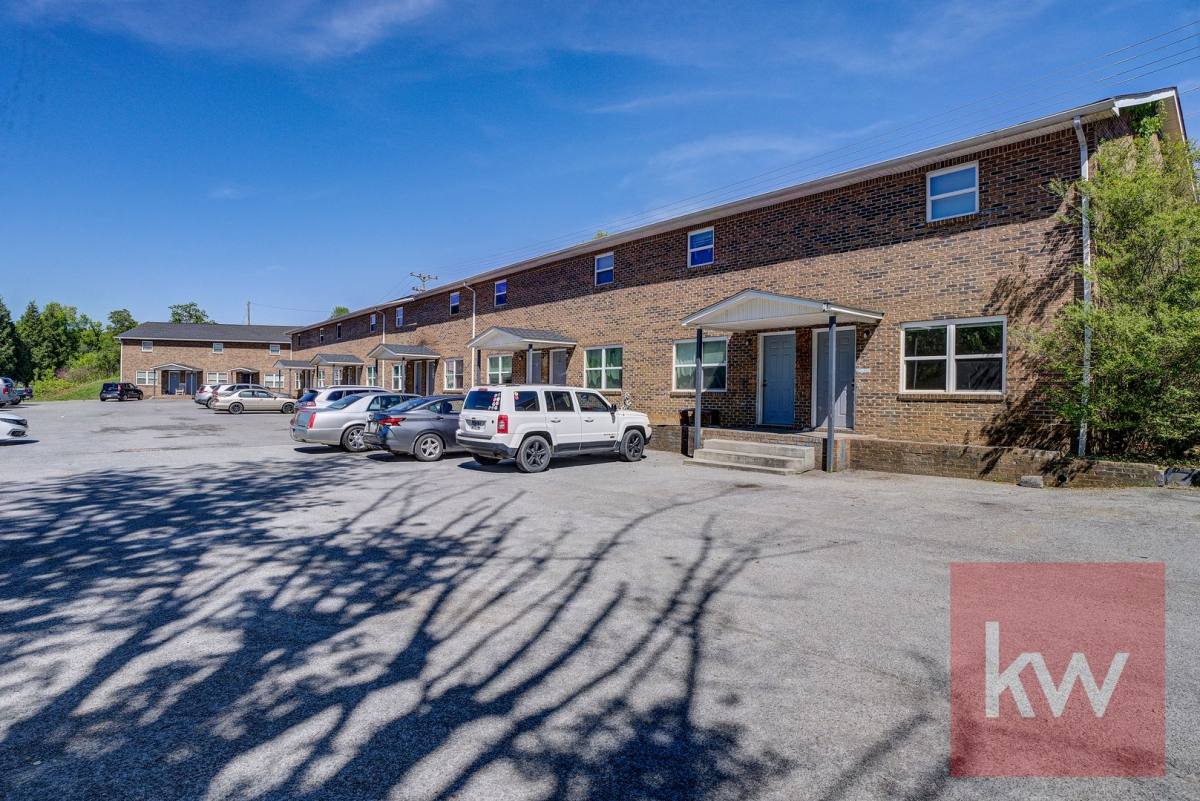 Apartment for rent at 705 W Broadway St, Rogersville, TN 37857