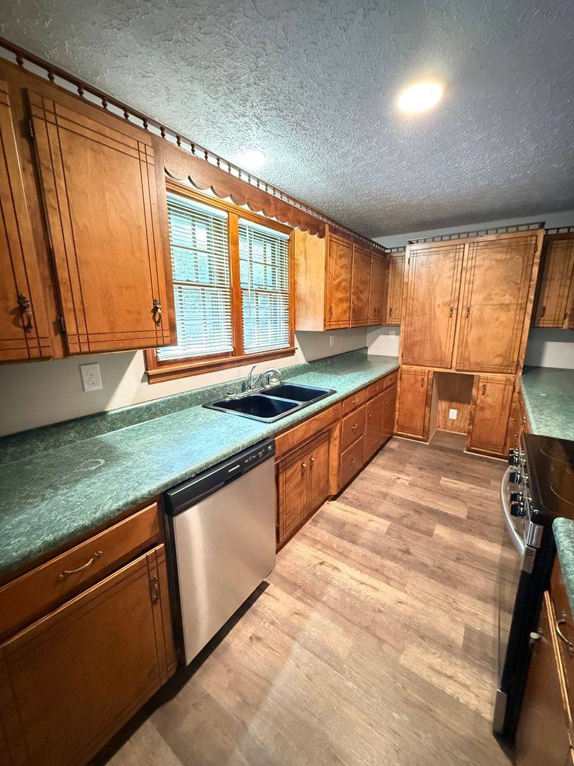 House for rent at 114 Payne Springs, Dickson, TN 37055