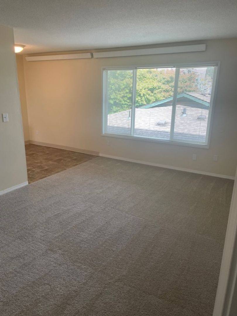 Apartment for rent at 2530-2545 SE 125th Ave, Portland, OR 97236