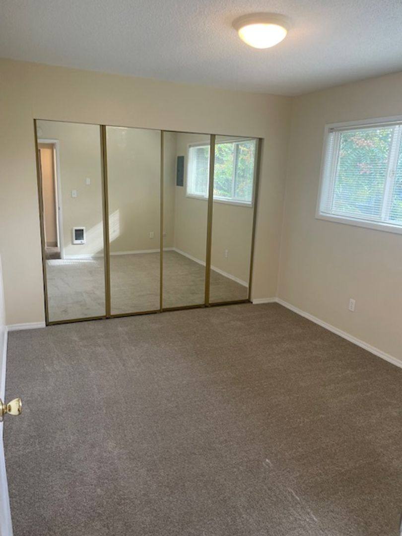 Apartment for rent at 2530-2545 SE 125th Ave, Portland, OR 97236