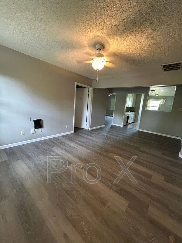Apartment for rent at 825 S Cherokee #5, Girard, KS 66743