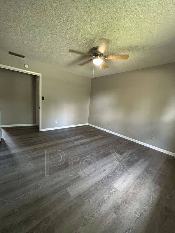 Apartment for rent at 825 S Cherokee #5, Girard, KS 66743