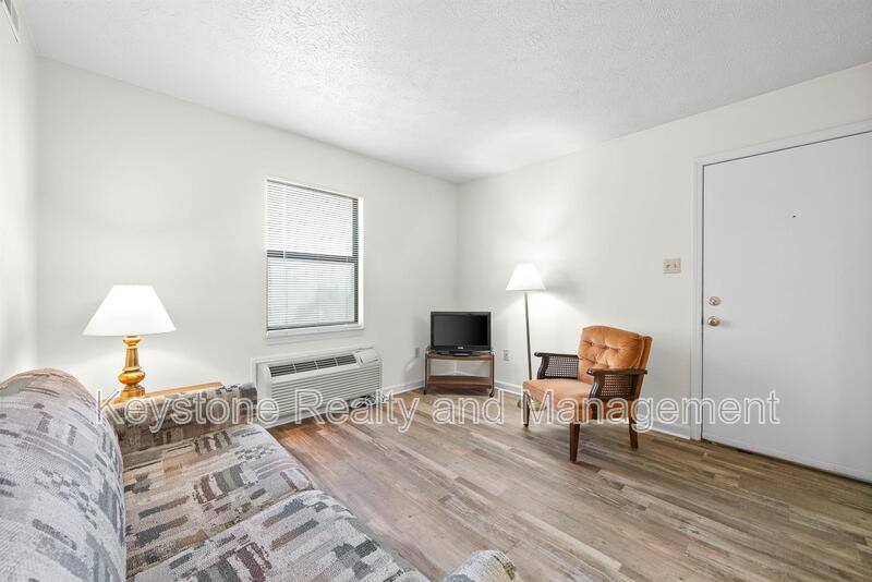 Apartment for rent at 100-3 Laurel Cove Dr, Hopkinsville, KY 42240