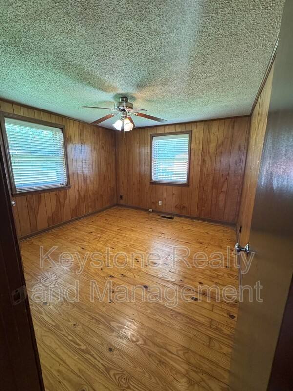 House for rent at 106 Dickerson Lane, Hopkinsville, KY 42240