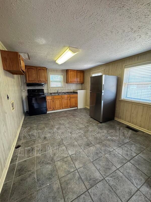House for rent at 106 Dickerson Lane, Hopkinsville, KY 42240