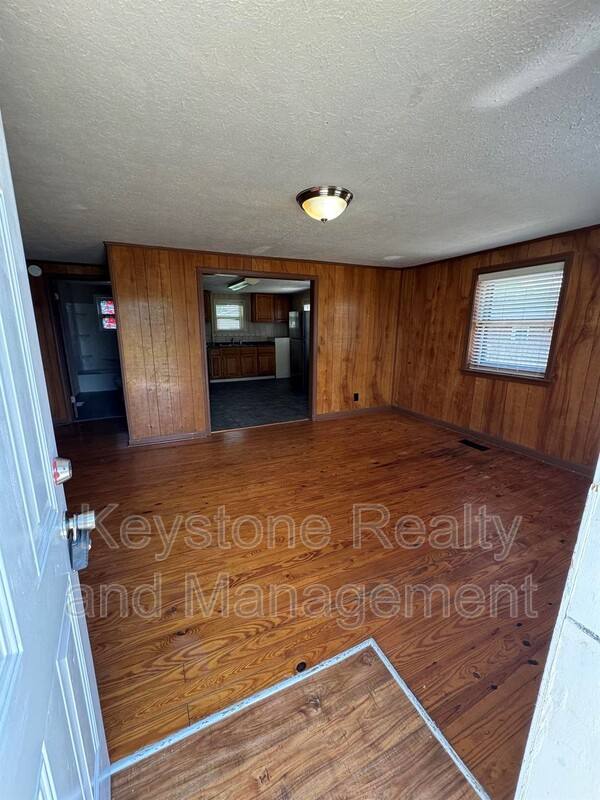 House for rent at 106 Dickerson Lane, Hopkinsville, KY 42240