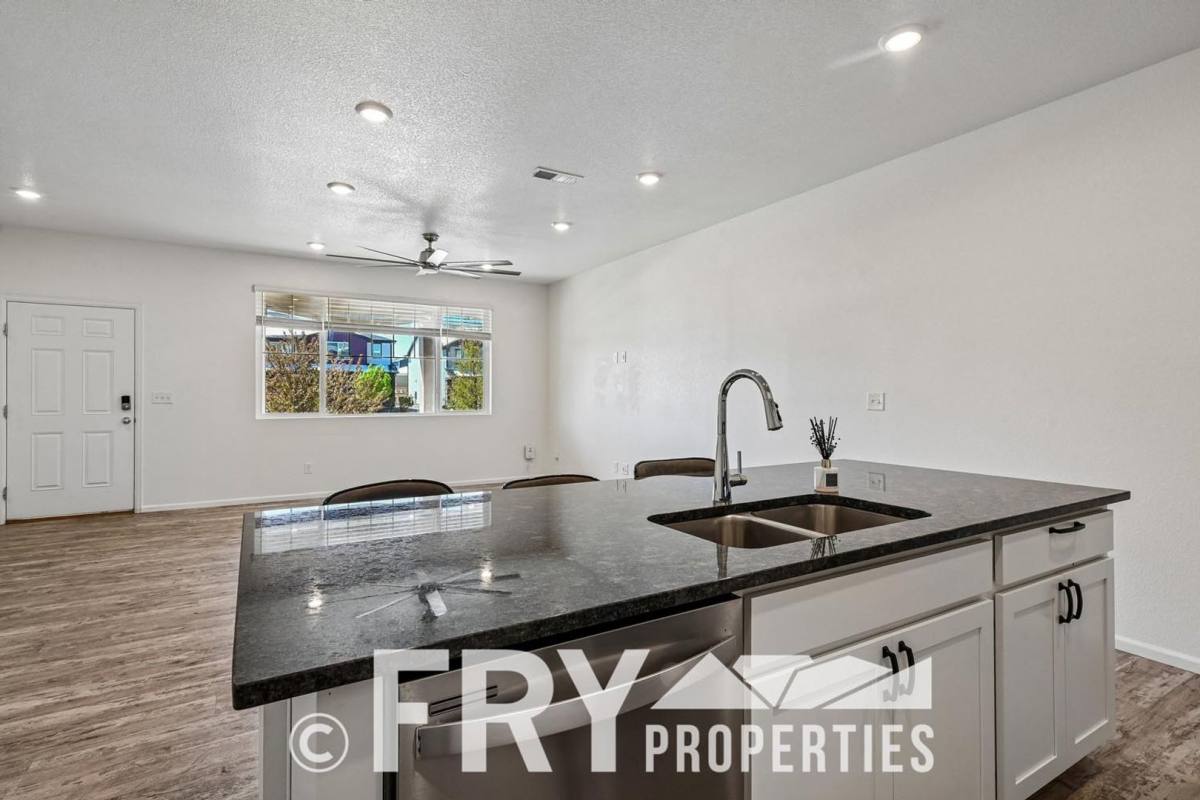 Townhouse for rent at 21061 E 60th Ave, Aurora, CO 80019
