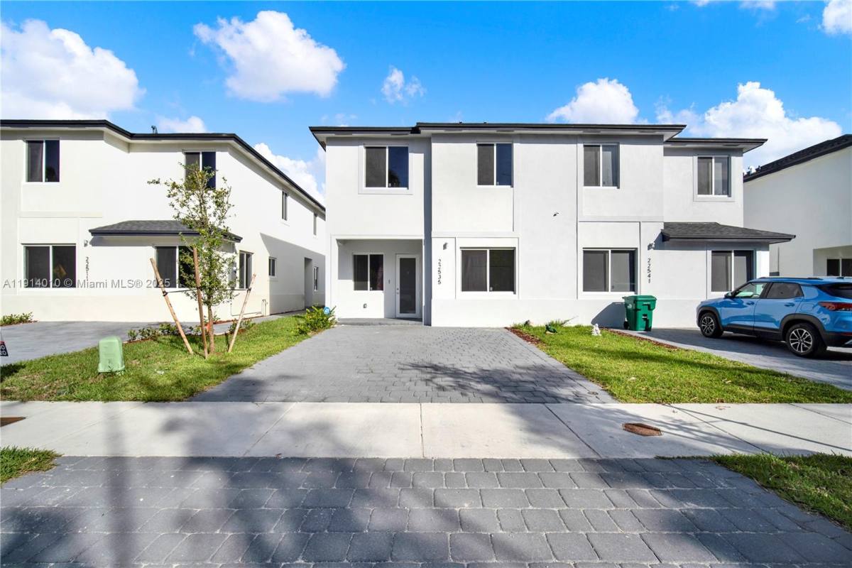Townhouse for rent at 22535 SW 125th Ave, Miami, FL 33170