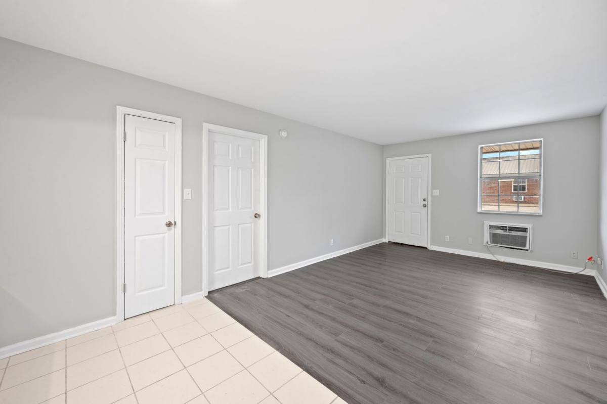Apartment for rent at 101 Walnut St, Clarksville, TN 37042