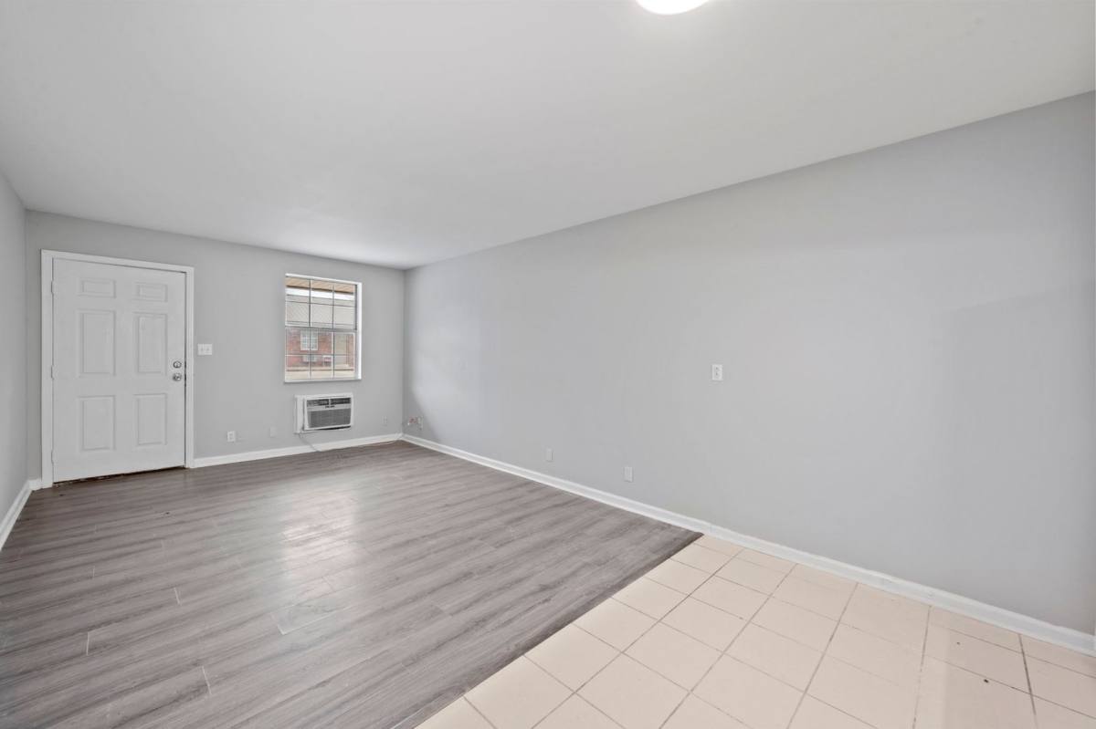 Apartment for rent at 101 Walnut St, Clarksville, TN 37042