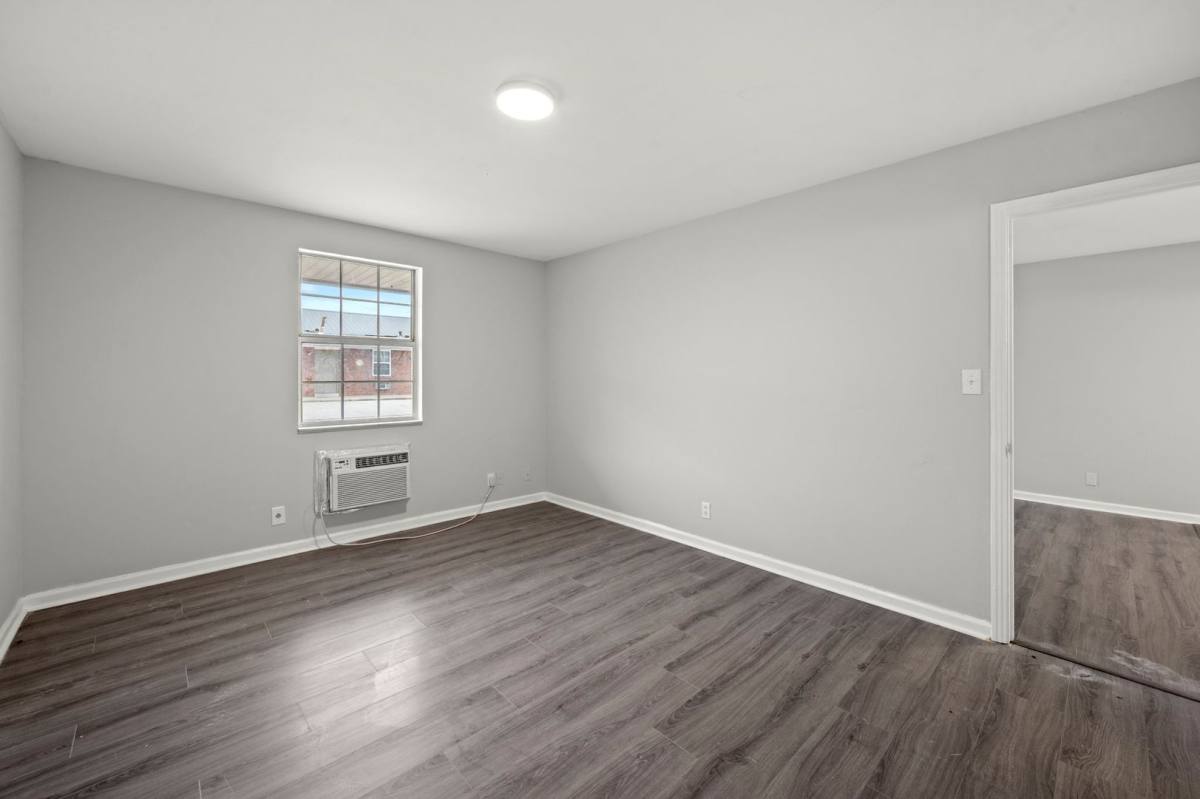 Apartment for rent at 101 Walnut St, Clarksville, TN 37042