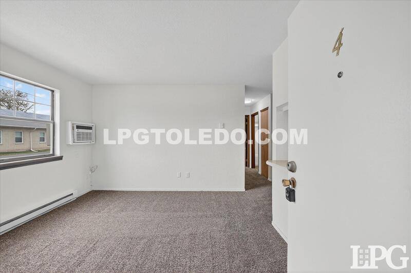 Apartment for rent at 1230 Bedford Woods Dr #8, Toledo, OH 43615