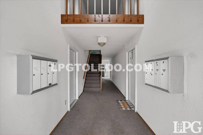 Apartment for rent at 1230 Bedford Woods Dr #8, Toledo, OH 43615