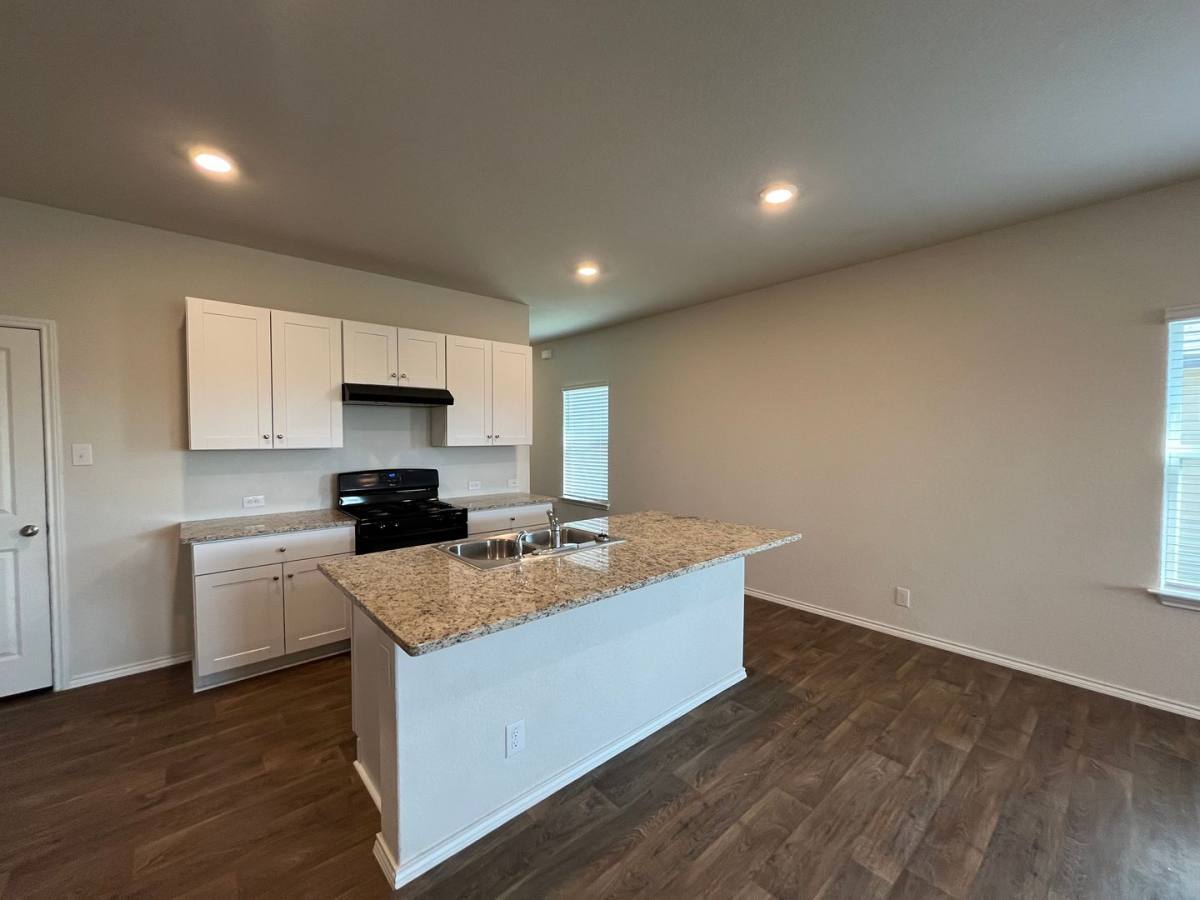House for rent at 465 Middle Green Loop, Floresville, TX 78114