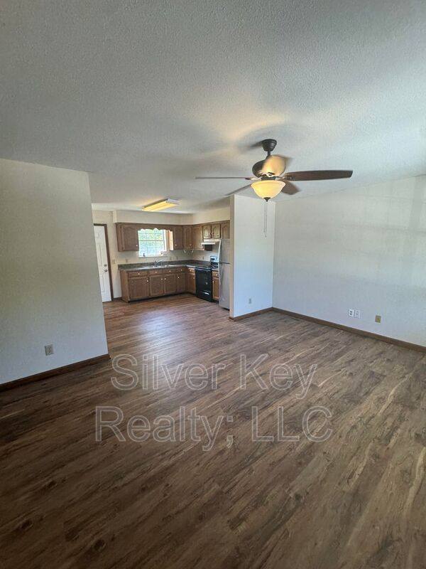 Apartment for rent at 1906 N Jackson St, Athens, TN 37303
