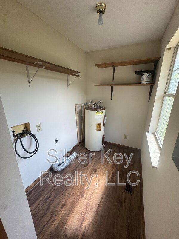 Apartment for rent at 1906 N Jackson St, Athens, TN 37303