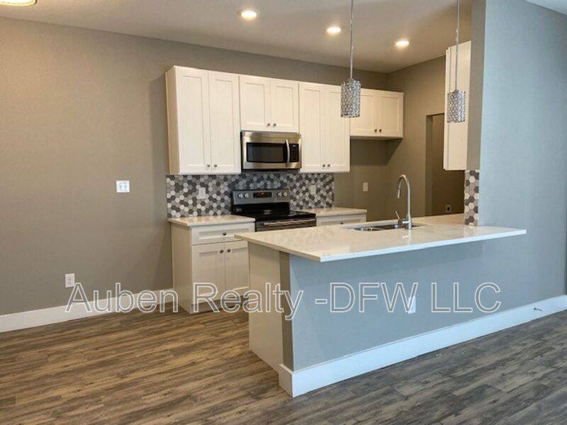 House for rent at 8006 Doreen Ave, Fort Worth, TX 76116