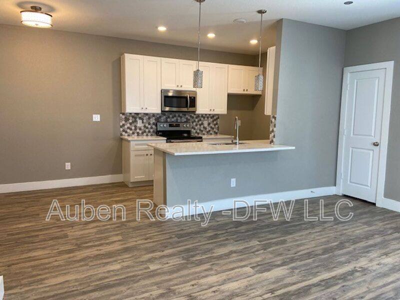 House for rent at 8006 Doreen Ave, Fort Worth, TX 76116