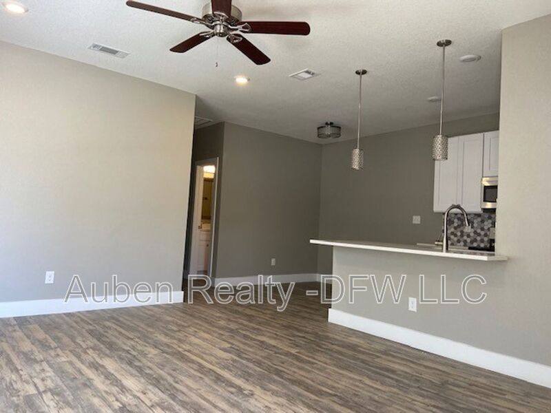 House for rent at 8006 Doreen Ave, Fort Worth, TX 76116