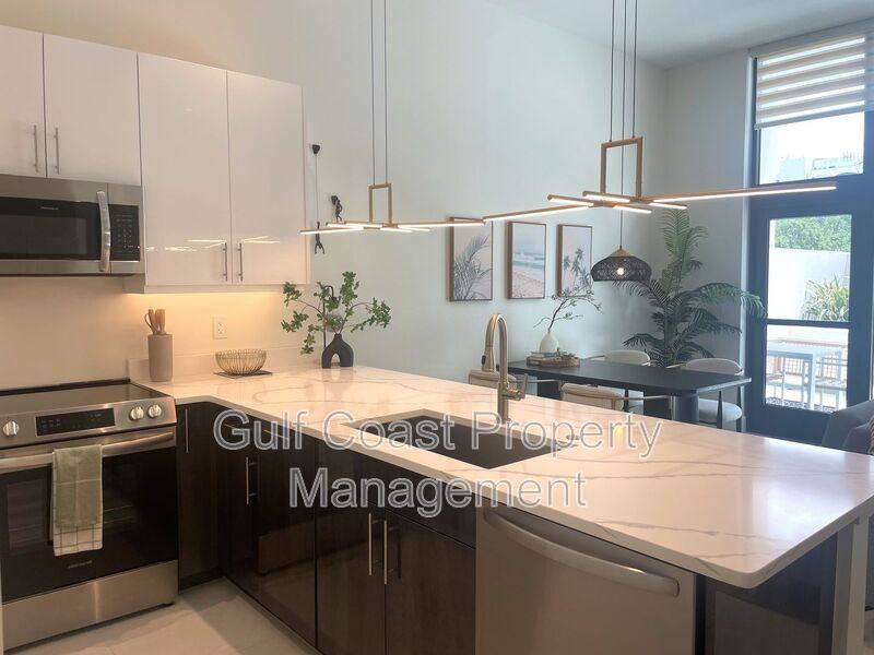 Condo for rent at 1558 4th St #208, Sarasota, FL 34236