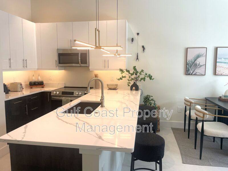 Condo for rent at 1558 4th St #208, Sarasota, FL 34236