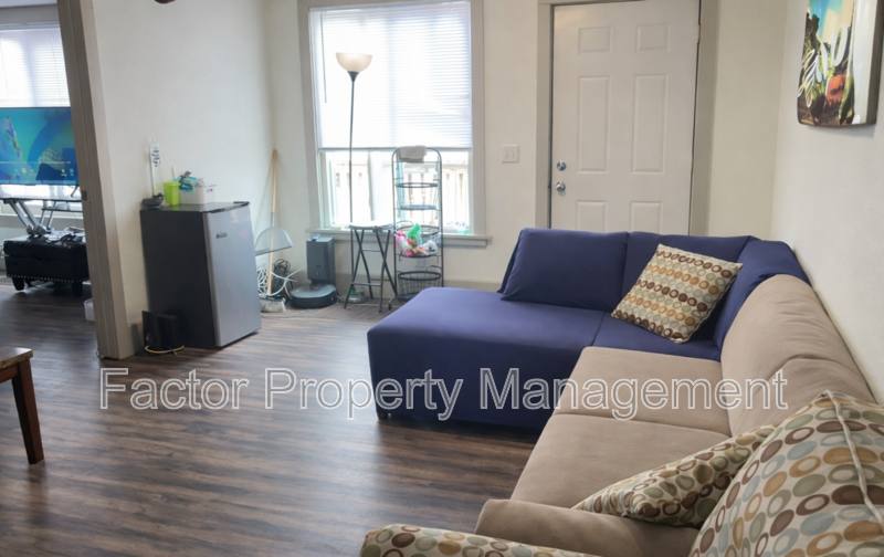 Apartment for rent at 103 Locust St #1, Mankato, MN 56001
